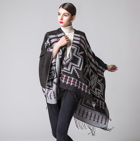 LA FERANI Poncho 150x130 Wool Cape Wrap Cloak grey black All Saisons P5